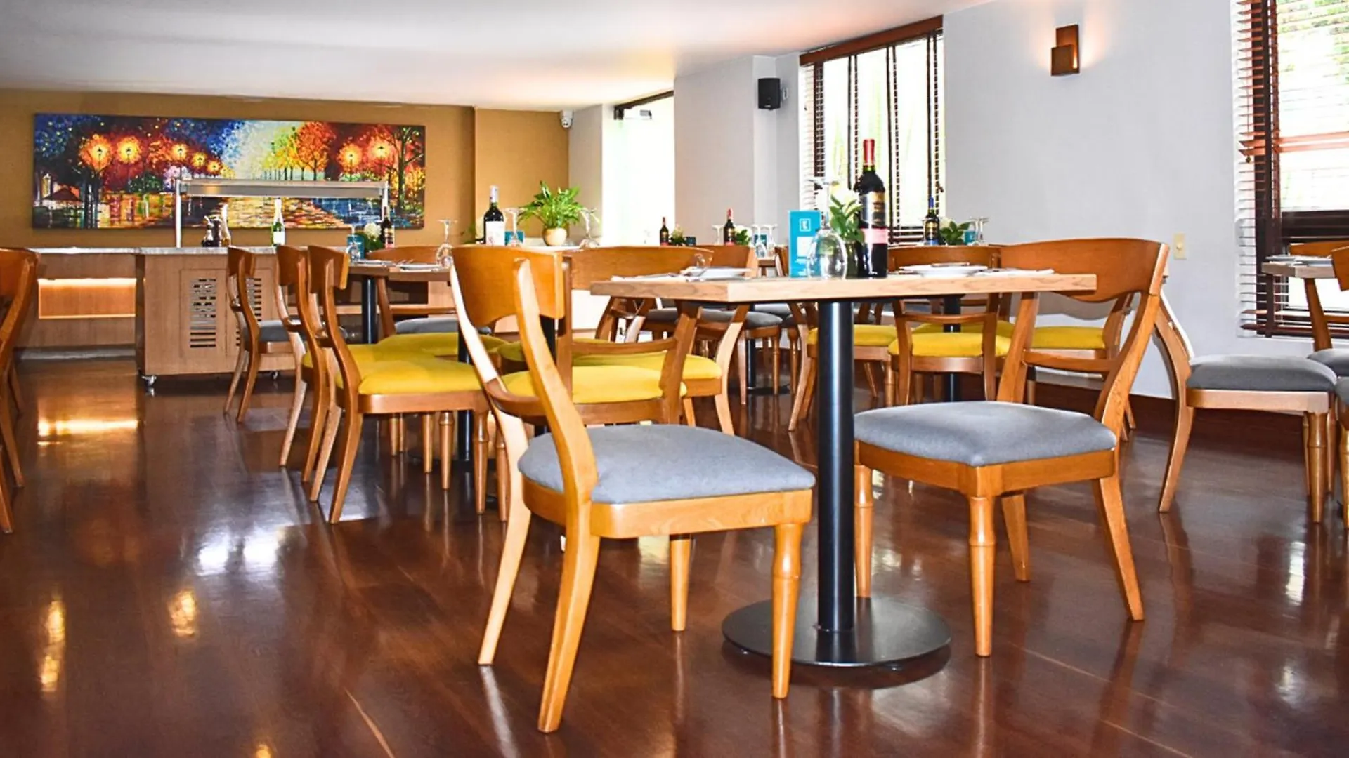 Hotel Estelar Suites Jones Bogotá 4*,  Kolumbia