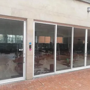 Apartamento Hermosa Habitación Privada En Conjunto Residencial Cerca Al Aeropuerto Y Terminal De Bogotá, Zonas Comunes Se Comparten Con 1 Persona